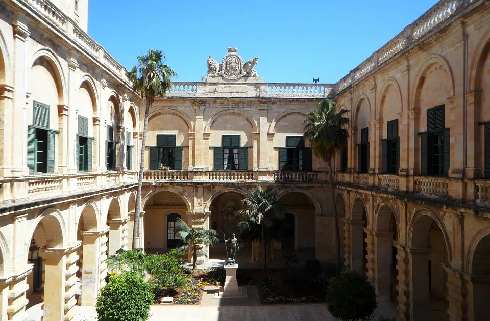 grand-masters-palace-udvar