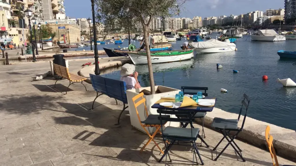 Spinola Bay